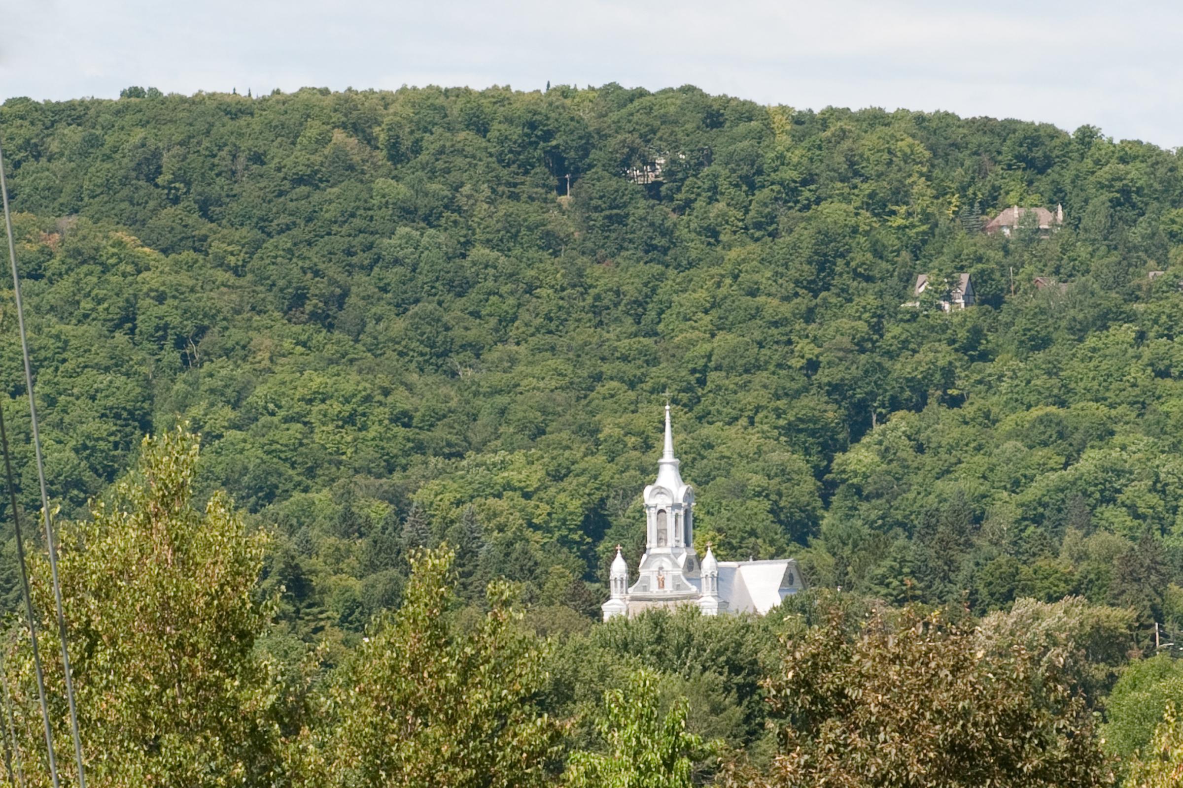 Hotel St-Sauveur Saint-Sauveur-des-Monts Dış mekan fotoğraf