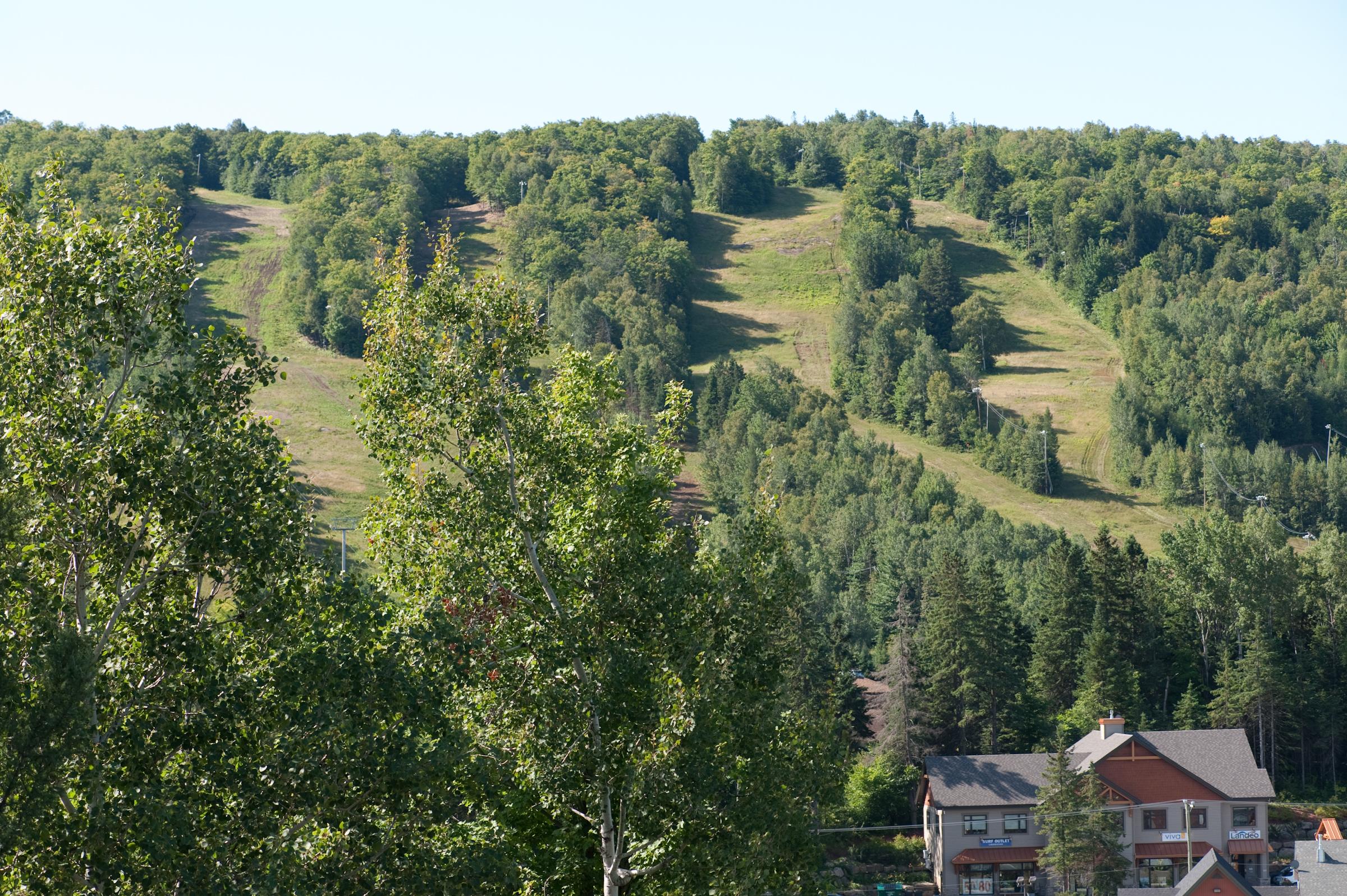 Hotel St-Sauveur Saint-Sauveur-des-Monts Dış mekan fotoğraf