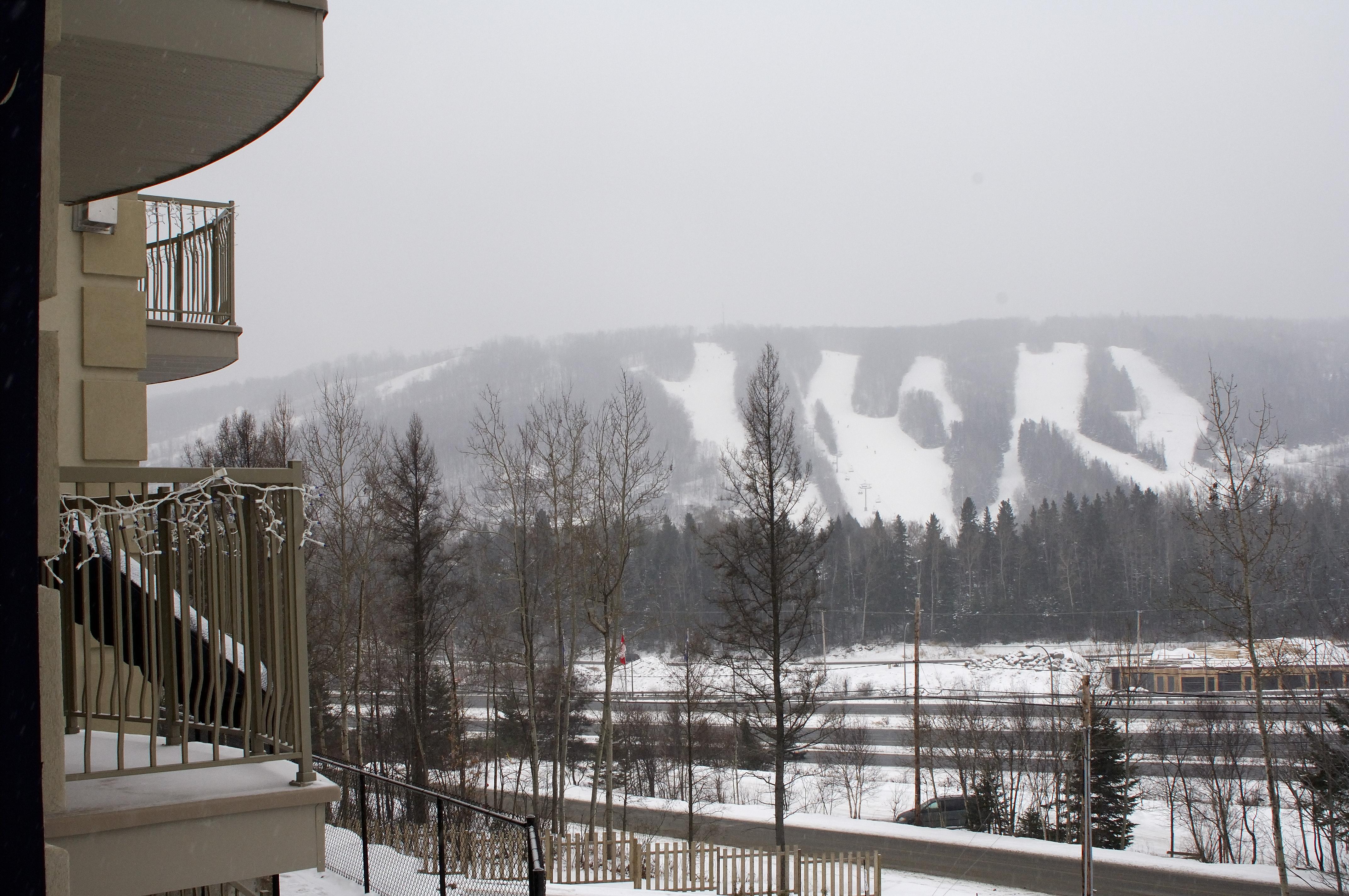 Hotel St-Sauveur Saint-Sauveur-des-Monts Dış mekan fotoğraf