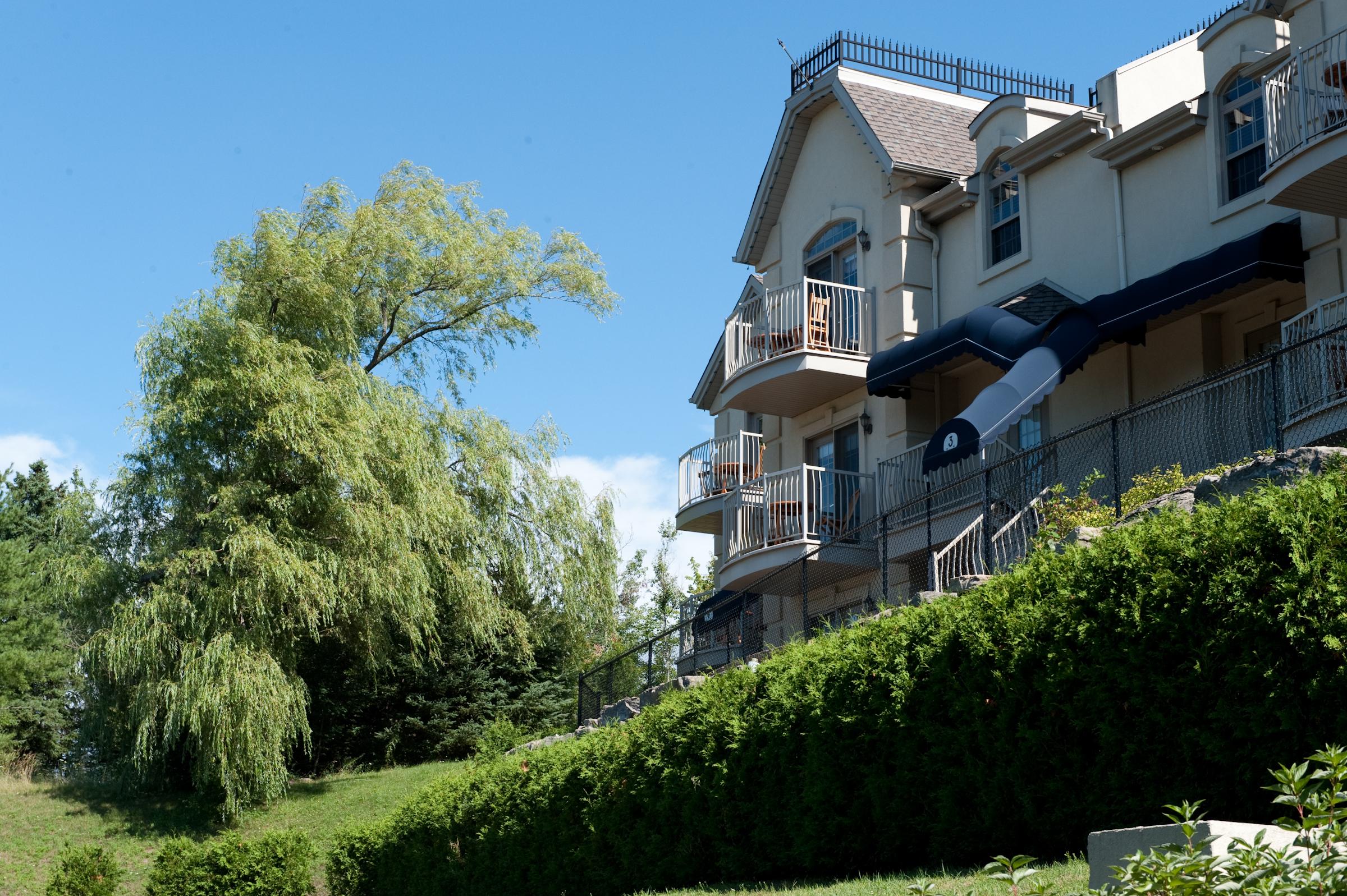 Hotel St-Sauveur Saint-Sauveur-des-Monts Dış mekan fotoğraf